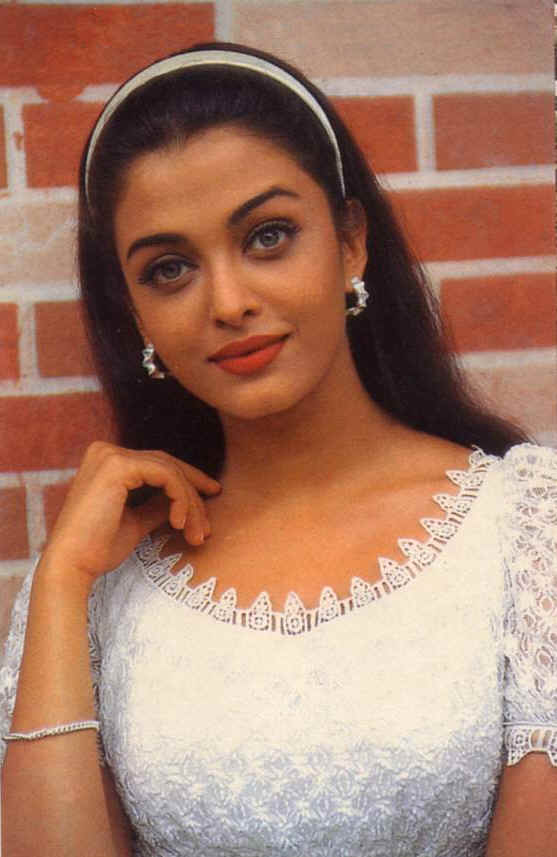 BabeStop - World's Largest Babe Site - aishwarya_rai081.jpg
