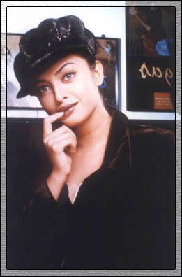 BabeStop - World's Largest Babe Site - aishwarya_rai111.jpg