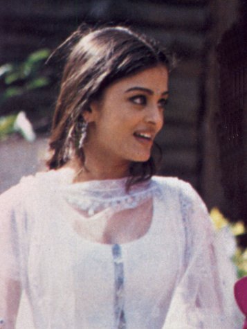 BabeStop - World's Largest Babe Site - aishwarya_rai128.jpg