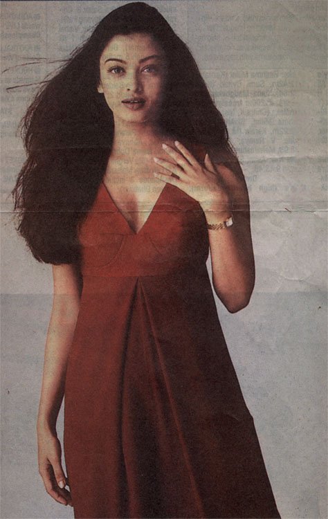 BabeStop - World's Largest Babe Site - aishwarya_rai130.jpg
