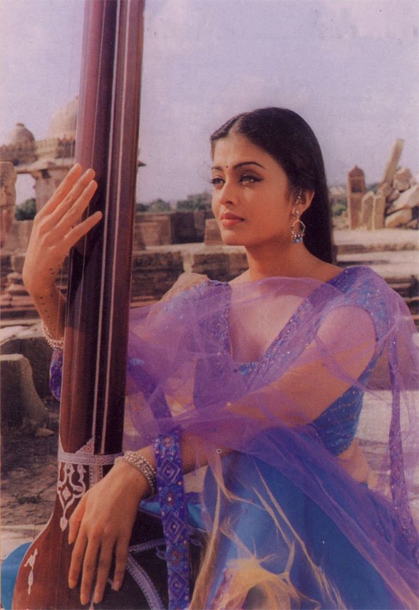 BabeStop - World's Largest Babe Site - aishwarya_rai132.jpg